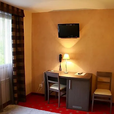 Le Commerce Hotel