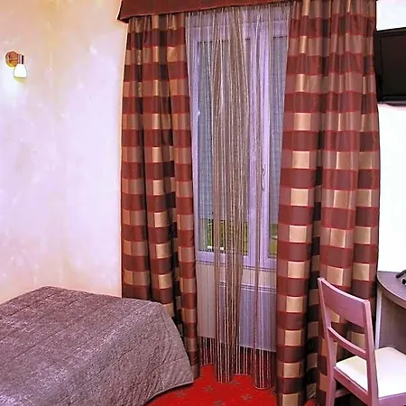Le Commerce Hotel 3*