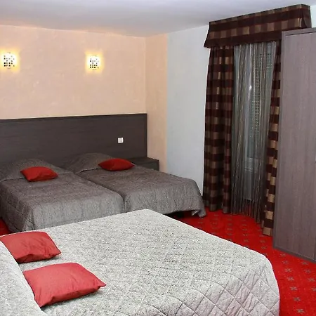 Le Commerce Hotel